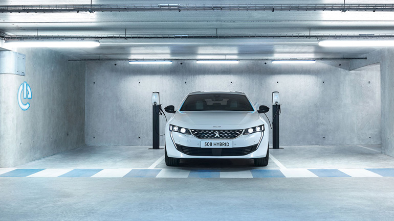 Νέα σειρά σπορ ηλεκτρικών οχημάτων από την Peugeot